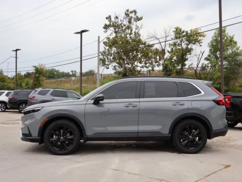 More photos of 2023 Honda CR-V Hybrid Sport Touring at Jay Wolfe Honda, MO