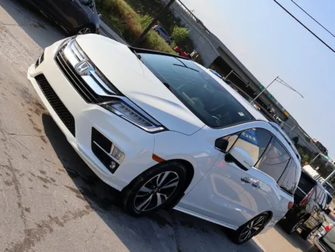 Another view of 2020 Honda Odyssey Elite for sale in Kansas City, MO at Jay Wolfe Honda