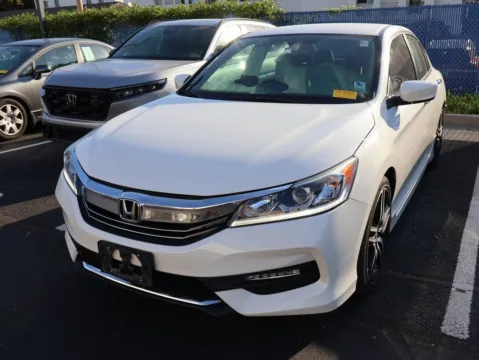 Another view of 2017 Honda Accord Sedan Sport SE for sale in Kansas City, MO at Jay Wolfe Honda