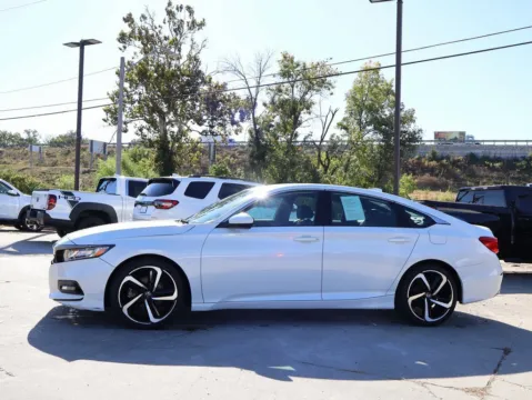 More photos of 2018 Honda Accord Sedan Sport 1.5T at Jay Wolfe Honda, MO