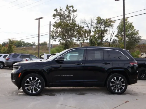 More photos of 2022 Jeep Grand Cherokee Overland at Jay Wolfe Honda, MO