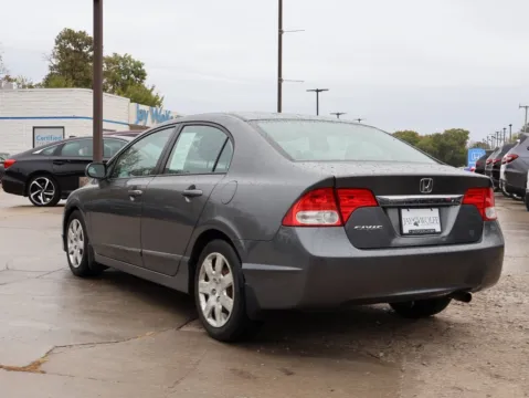 More photos of 2011 Honda Civic Sdn LX at Jay Wolfe Honda, MO