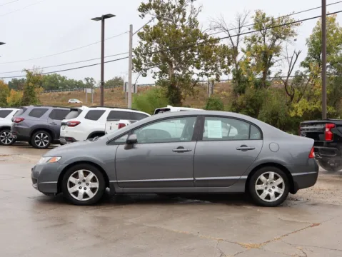 More photos of 2011 Honda Civic Sdn LX at Jay Wolfe Honda, MO