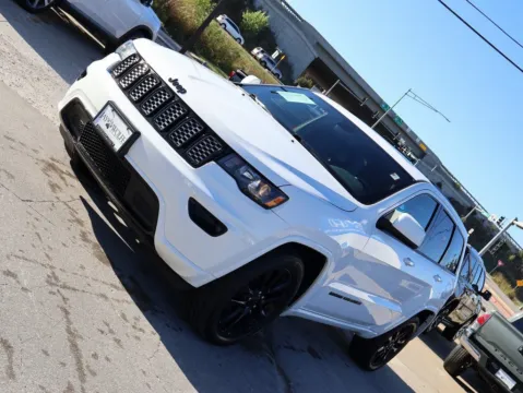 Another view of 2018 Jeep Grand Cherokee Altitude for sale in Kansas City, MO at Jay Wolfe Honda