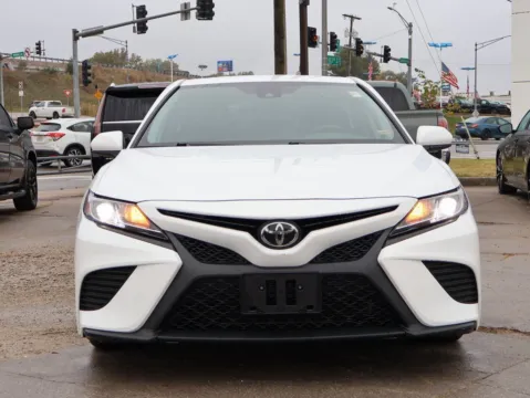 Photos of 2020 Toyota Camry SE for sale in Kansas City, MO at Jay Wolfe Honda