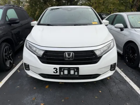 Photos of 2023 Honda Odyssey EX-L for sale in Kansas City, MO at Jay Wolfe Honda