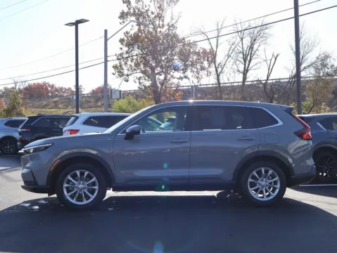 More photos of 2024 Honda CR-V EX at Jay Wolfe Honda, MO