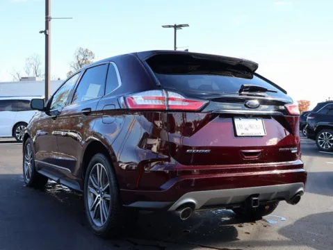 More photos of 2019 Ford Edge Titanium at Jay Wolfe Honda, MO