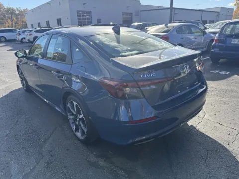 More photos of 2025 Honda Civic Sedan Hybrid Sport at Jay Wolfe Honda, MO
