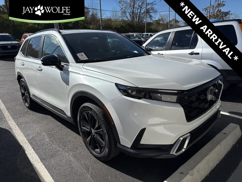 White 2023 Honda CR-V Hybrid Sport Touring for sale in Kansas City, MO