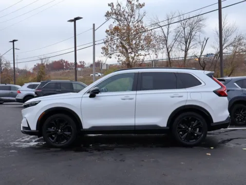 More photos of 2023 Honda CR-V Hybrid Sport Touring at Jay Wolfe Honda, MO