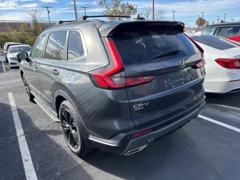 More photos of 2024 Honda CR-V Hybrid Sport Touring at Jay Wolfe Honda, MO