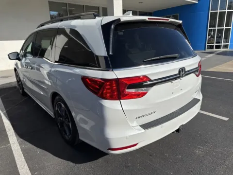 More photos of 2023 Honda Odyssey Elite at Jay Wolfe Honda, MO