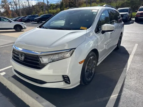 Another view of 2023 Honda Odyssey Elite for sale in Kansas City, MO at Jay Wolfe Honda