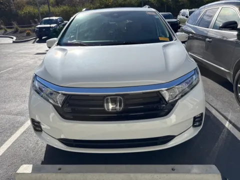 Photos of 2023 Honda Odyssey Elite for sale in Kansas City, MO at Jay Wolfe Honda