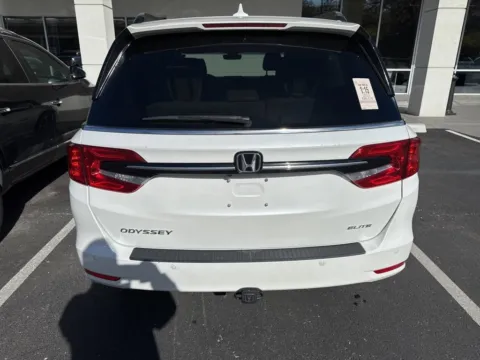 More photos of 2023 Honda Odyssey Elite at Jay Wolfe Honda, MO