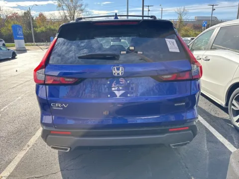 More photos of 2023 Honda CR-V Hybrid Sport Touring at Jay Wolfe Honda, MO