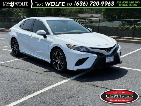White 2020 Toyota Camry SE for sale in Ballwin, MO