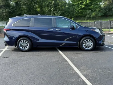Photos of 2022 Toyota Sienna XLE for sale in Ballwin, MO at Jay Wolfe Toyota of West County