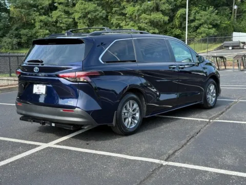 Another view of 2022 Toyota Sienna XLE for sale in Ballwin, MO at Jay Wolfe Toyota of West County