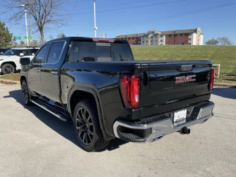 More photos of 2022 GMC Sierra 1500 SLT at Jay Wolfe Toyota, MO