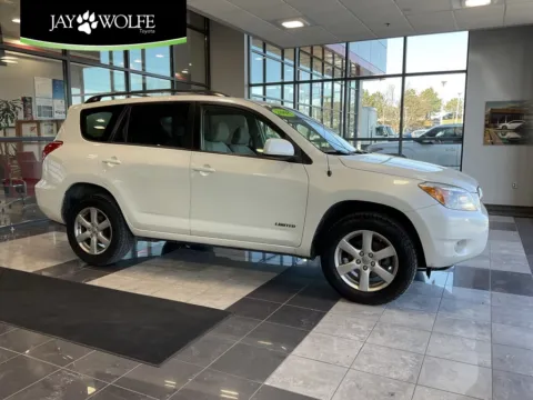 White 2008 Toyota RAV4 Limited for sale in Kansas City, MO