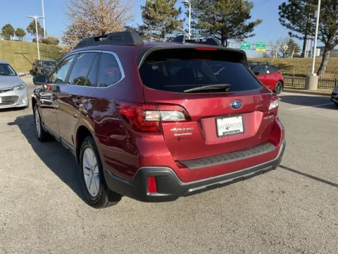 More photos of 2019 Subaru Outback 2.5i Premium at Jay Wolfe Toyota, MO