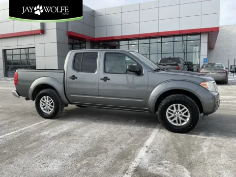 Gray 2016 Nissan Frontier SV for sale in Kansas City, MO
