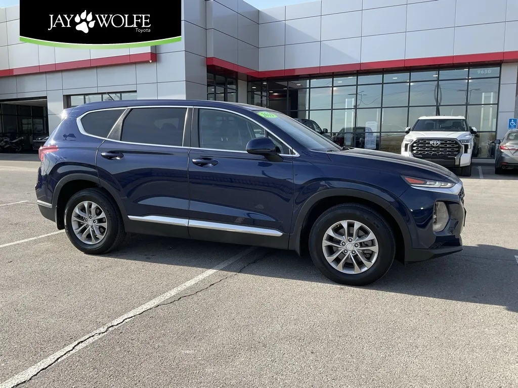 Blue 2019 Hyundai Santa Fe SE for sale in Kansas City, MO