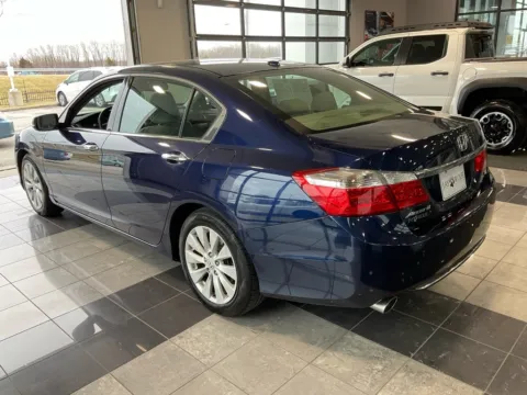 More photos of 2014 Honda Accord EX-L at Jay Wolfe Toyota, MO