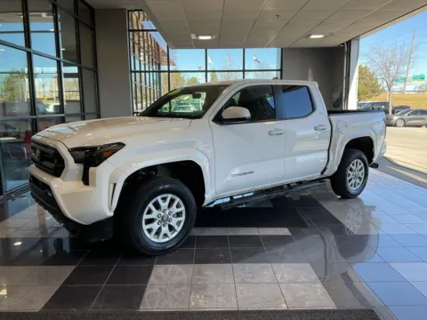More photos of 2024 Toyota Tacoma SR5 at Jay Wolfe Toyota, MO