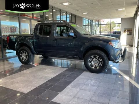 Blue 2016 Nissan Frontier PRO-4X for sale in Kansas City, MO