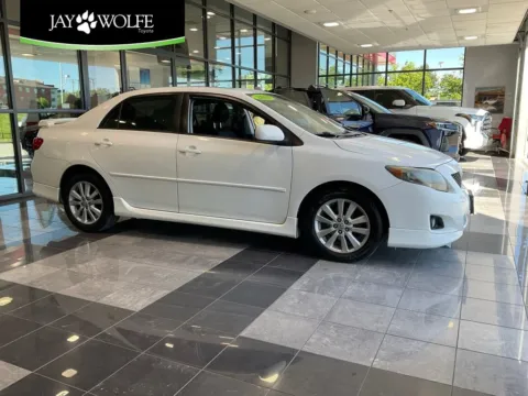 White 2010 Toyota Corolla S for sale in Kansas City, MO