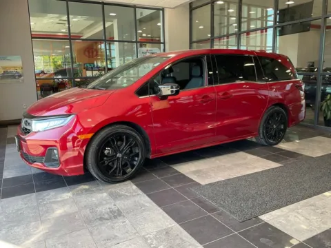 Another view of 2025 Honda Odyssey Sport-L for sale in Kansas City, MO at Jay Wolfe Toyota