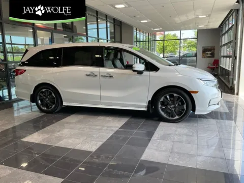 White 2024 Honda Odyssey Elite for sale in Kansas City, MO