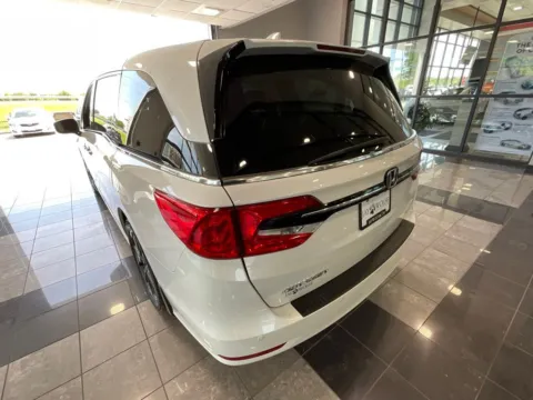 More photos of 2024 Honda Odyssey Elite at Jay Wolfe Toyota, MO