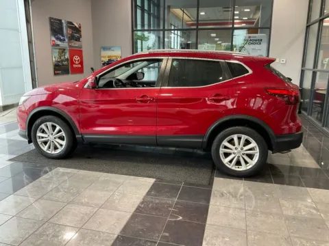 More photos of 2018 Nissan Rogue Sport SV at Jay Wolfe Toyota, MO