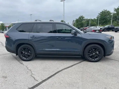 More photos of 2025 Toyota Grand Highlander Platinum at Jay Wolfe Toyota, MO
