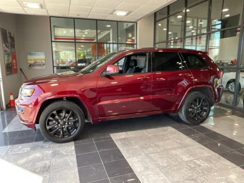 Another view of 2020 Jeep Grand Cherokee Altitude for sale in Kansas City, MO at Jay Wolfe Toyota
