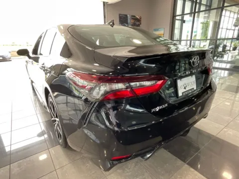 More photos of 2023 Toyota Camry SE at Jay Wolfe Toyota, MO