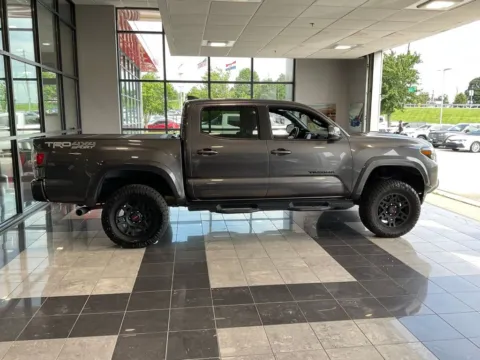 More photos of 2021 Toyota Tacoma TRD Sport at Jay Wolfe Toyota, MO
