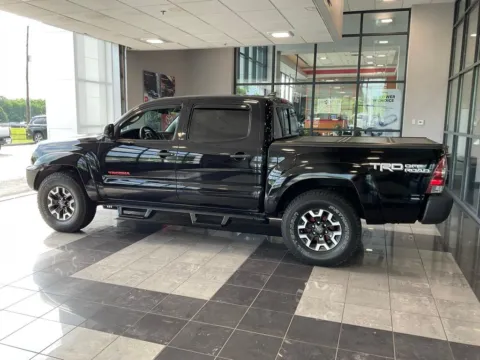 More photos of 2015 Toyota Tacoma at Jay Wolfe Toyota, MO