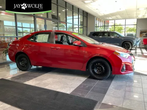 Red 2015 Toyota Corolla S for sale in Kansas City, MO