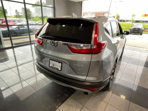 More photos of 2017 Honda CR-V Touring at Jay Wolfe Toyota, MO
