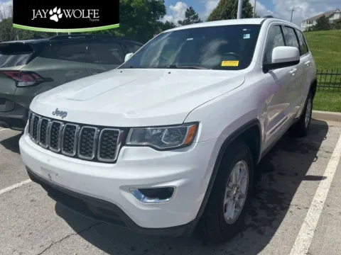 White 2018 Jeep Grand Cherokee Laredo E for sale in Kansas City, MO