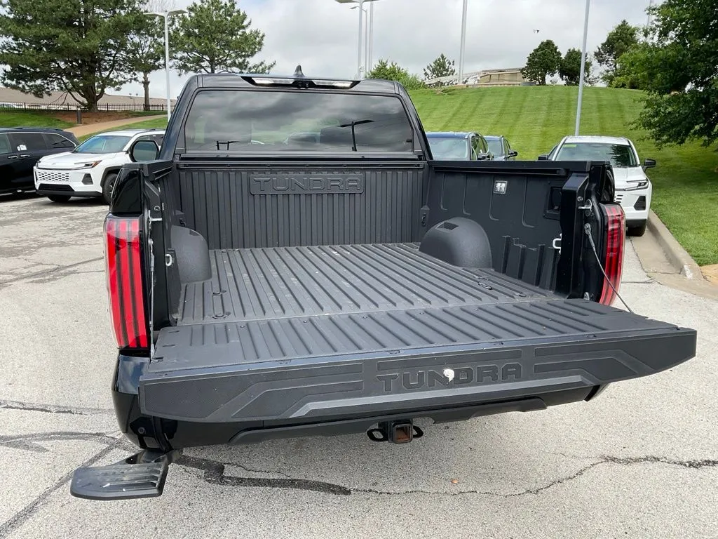 Toyota Tundra photo 5