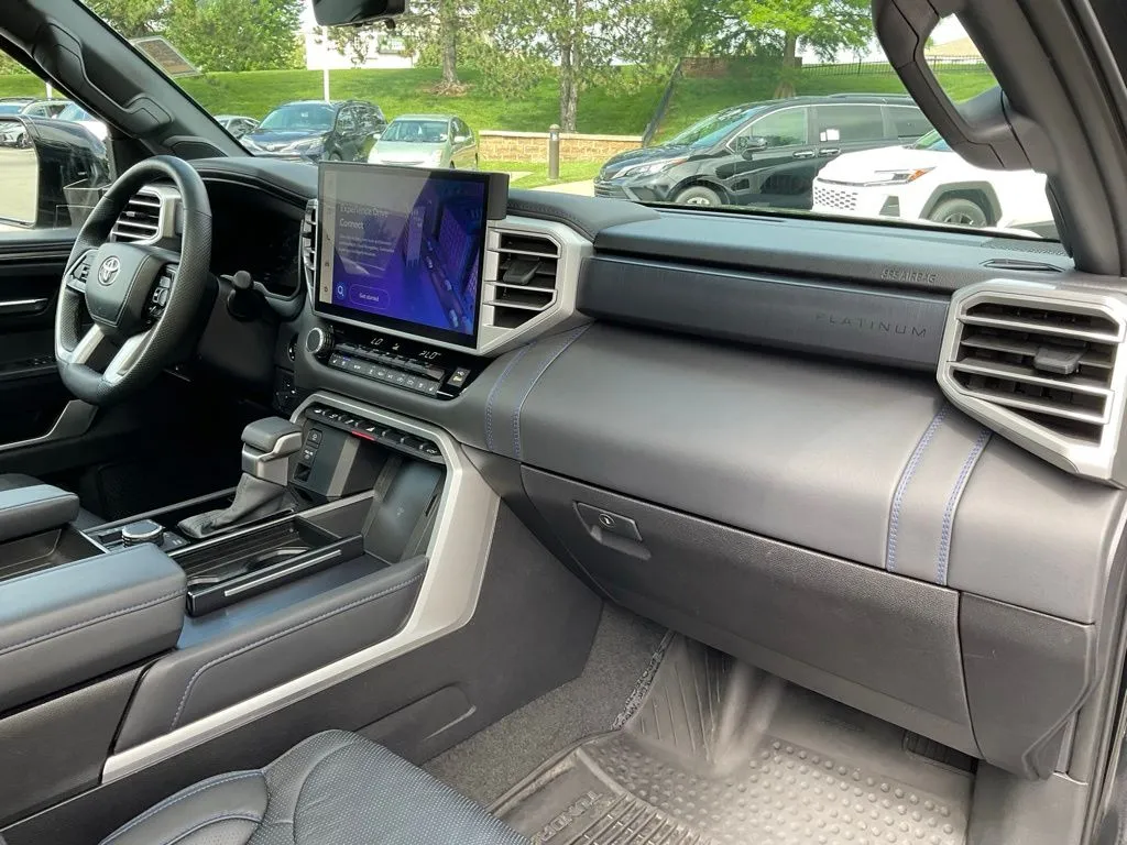 Toyota Tundra photo 18