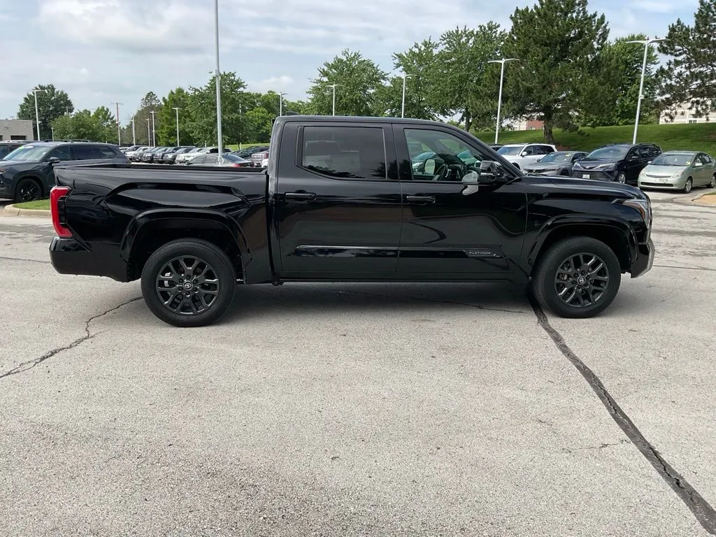 Toyota Tundra photo 6