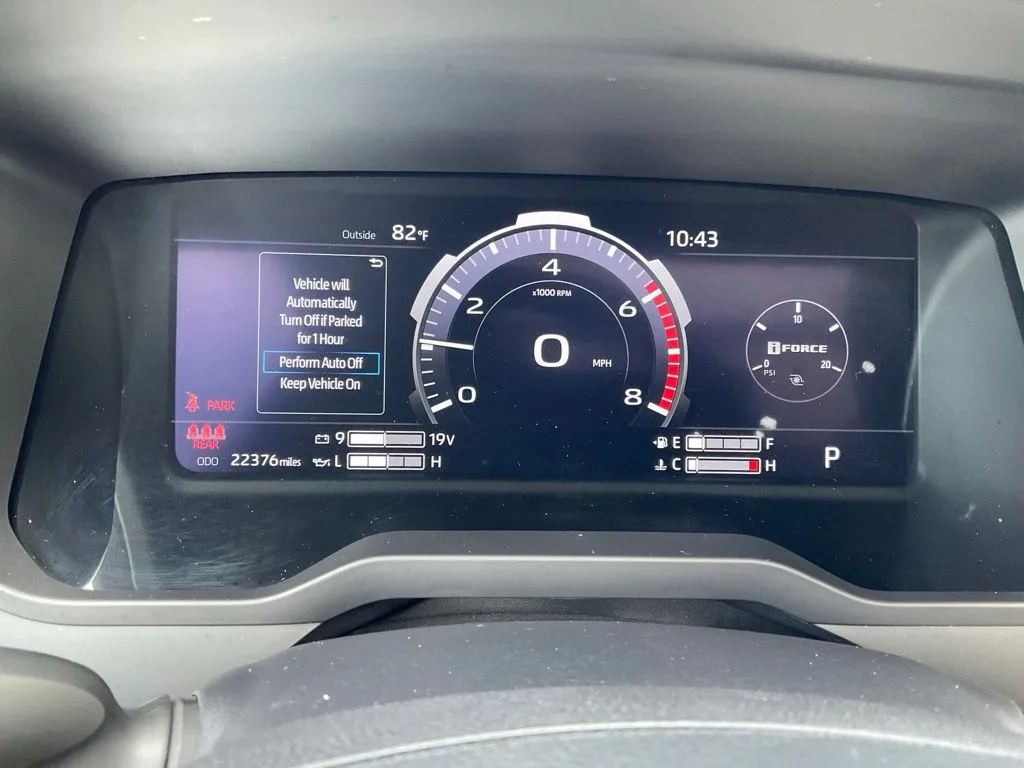 Toyota Tundra photo 14