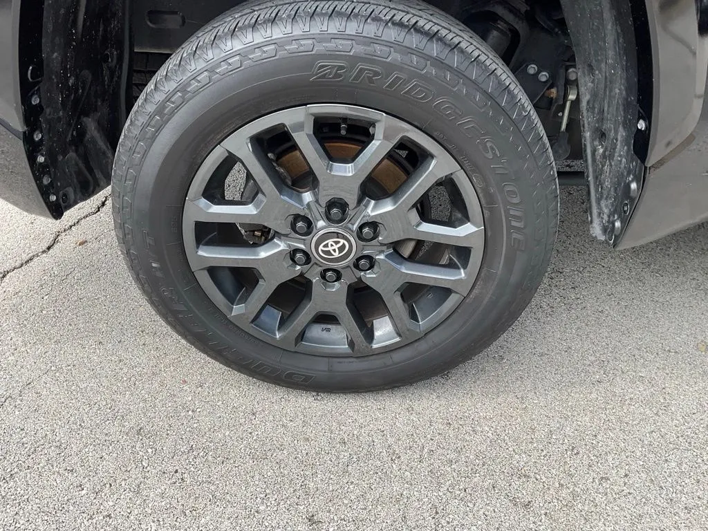 Toyota Tundra photo 7